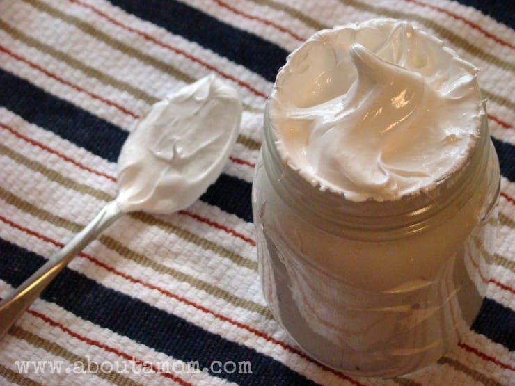Heavenly-Homemade-Marshmallow-Creme.jpg