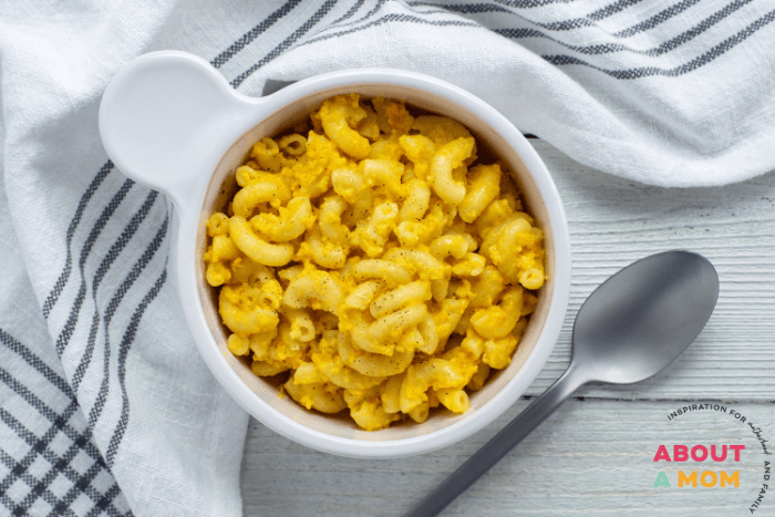 Easy Crock Pot Mac and Cheese