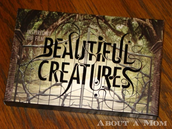 Pur Minerals Beautiful Creatures Movie Inspired Makeup