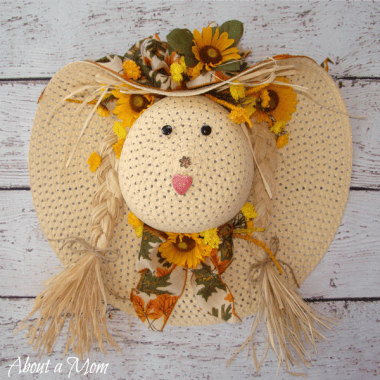 Straw Hat Scarecrow Wreath