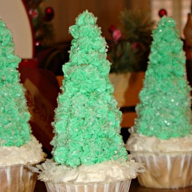 Christmas Tree Cupcakes made with Truvia Baking Blend #HealtherHolidays