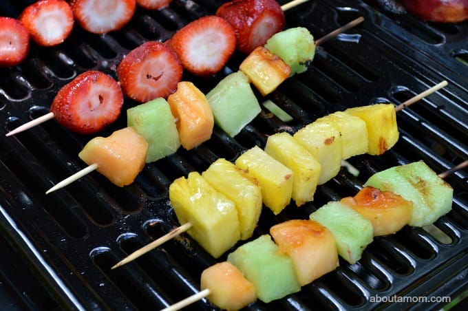 Celebrate grilling season with delicious Grilled Fruit Sundaes. A perfect grilled fruit dessert for summertime meals and backyard parties.