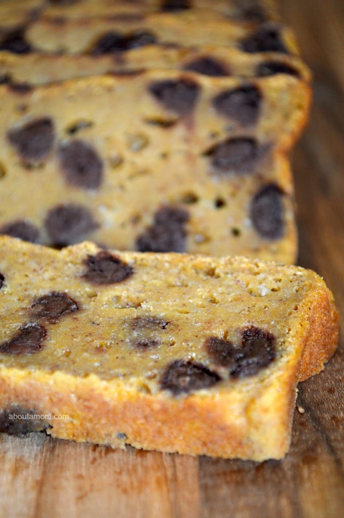 Chocolate Chip Pumpkin Banana Bread is a good quick bread to make during the fall and holiday season. Dotted with chocolate chips, this flavorful bread is incredibly moist thanks to the addition of Greek yogurt. 