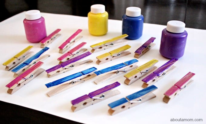 Display your child's art work with this fun and easy-to-make clothespin art gallery.