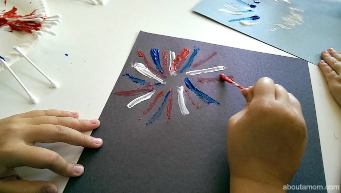 Get kids into the Patriotic spirit with this simple and fun Q-Tip painted firework craft.