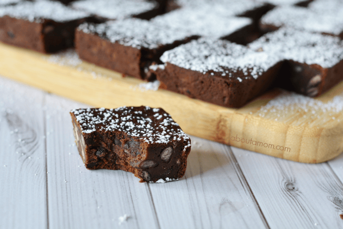 Sneak some protein into your treats with this black bean brownies recipe. It's a surprising twist to the traditional chocolate brownie.