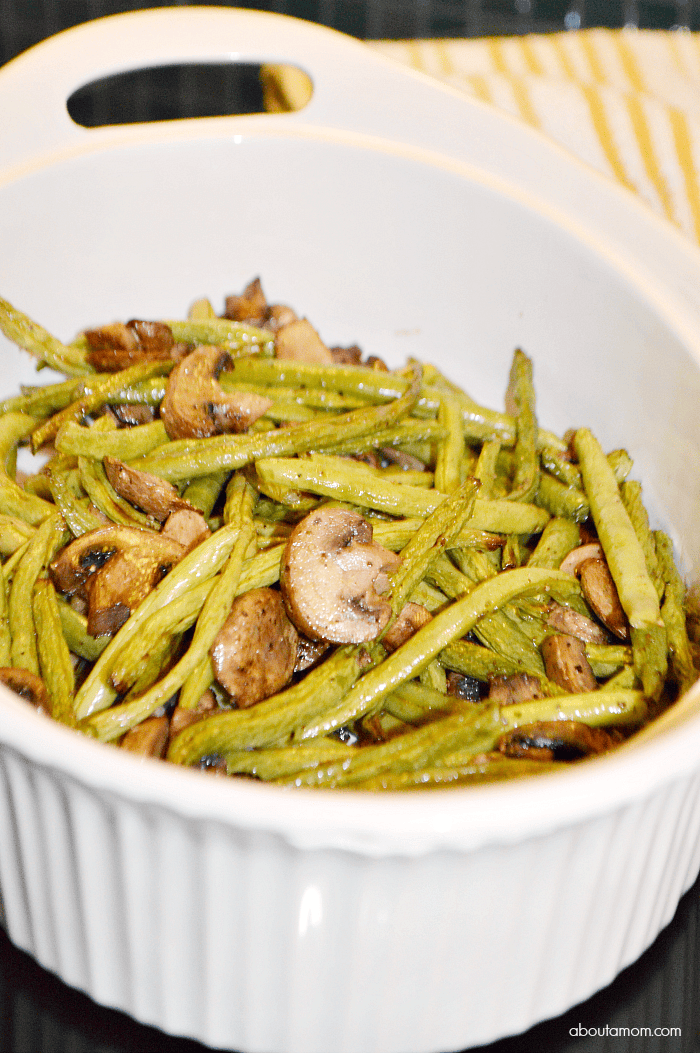 Roasted Green Beans and Mushrooms with balsamic is a fresh and delicious side dish, and the perfect accompaniment to your Thanksgiving turkey.