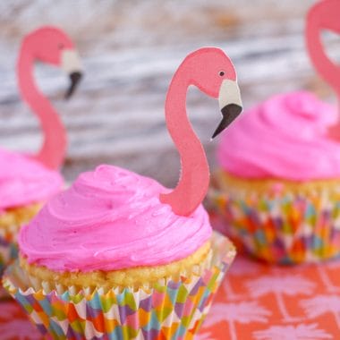 Flamingo Cupcakes with Printable Topper