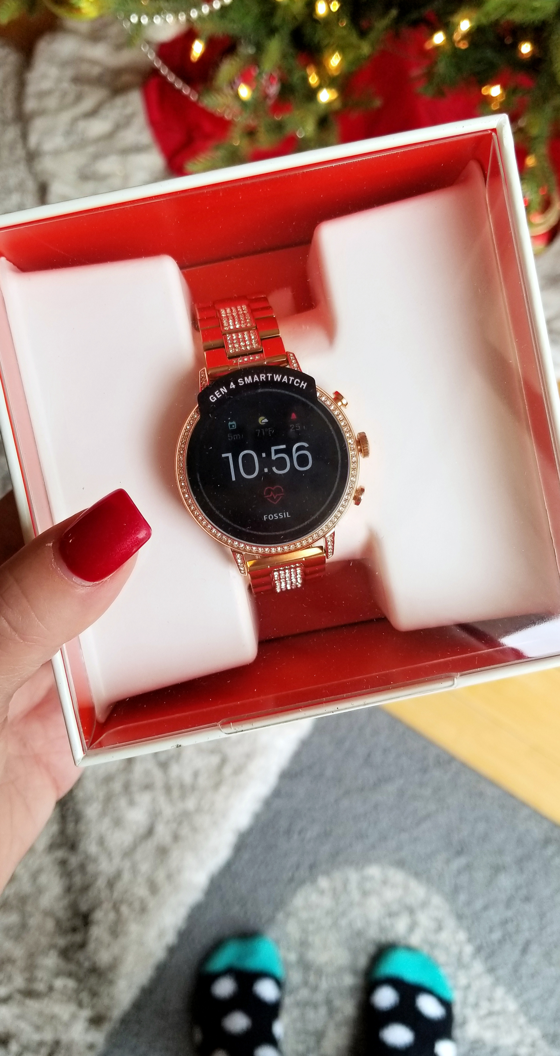Get tips to make every minute count with a Fossil Women's Smart Watch + Wear OS by Google. The Fossil Gen 4 Venture HR Smartwatch, available at Best Buy, provides many helpful healthy lifestyle and productivity features. Plus, you don't have to sacrifice style with this Fossil smart watch in fashionable rose gold.