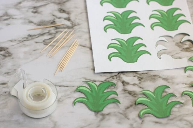 Pineapple Cupcakes With Free Printable Topper About A Mom