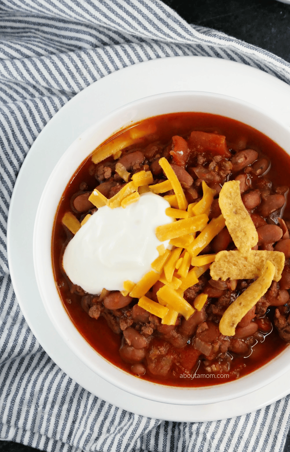 Cowboys love their chili, but you don't have to be a cowboy to appreciate this hearty slow cooker cowboy chili recipe. Made using Hurst BBQ Style Cowboy Beans with seasoning packet, ground beef, diced green chiles and a few other ingredients, this slow cooker chili recipe couldn't be any simpler. 