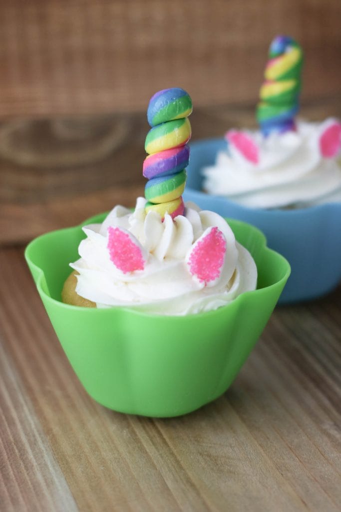 Anyone who loves unicorns needs to stop what they are doing and make these Unicorn Cupcakes. These oh-so adorable cupcakes are incredibly easy to make and the taste is sure to please. These yummy and colorful cupcakes are perfect for a party or something fun to make with your kids on a rainy afternoon.