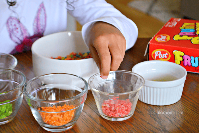 Who says you're not supposed to play with your food? Give your kids permission to break the rules with this fun Fruity Pebbles Easter Eggs craft.