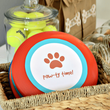 Dog party ideas and printables that will guarantee a barking good time for your 4-legged friends. Delicious dog treats, frisbee printable, doggy bag printable and more.