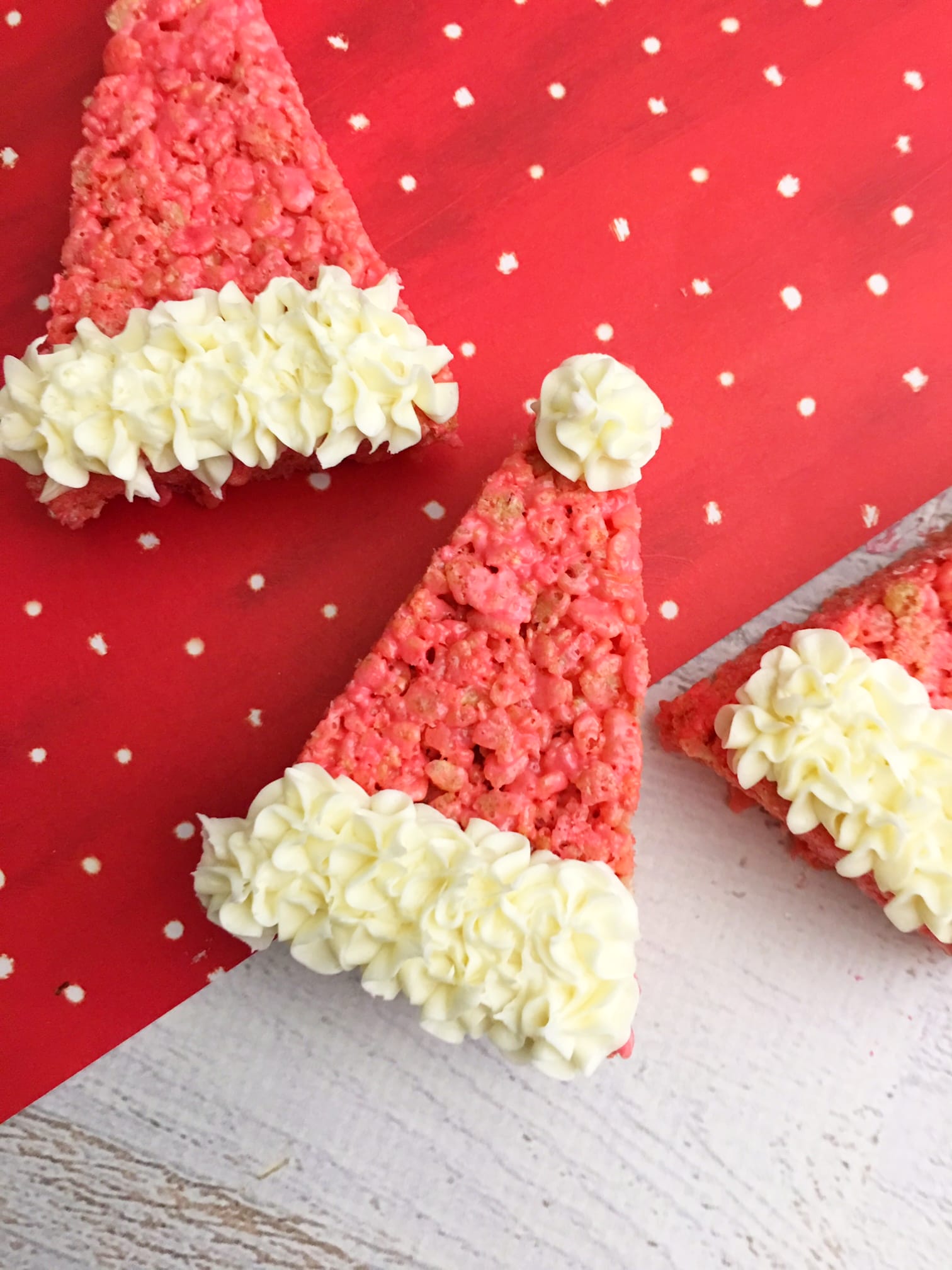 Looking for a last minute Christmas treat These cute Santa Hat Rice Krispie treats are so cute, easy to make and ready in no time
