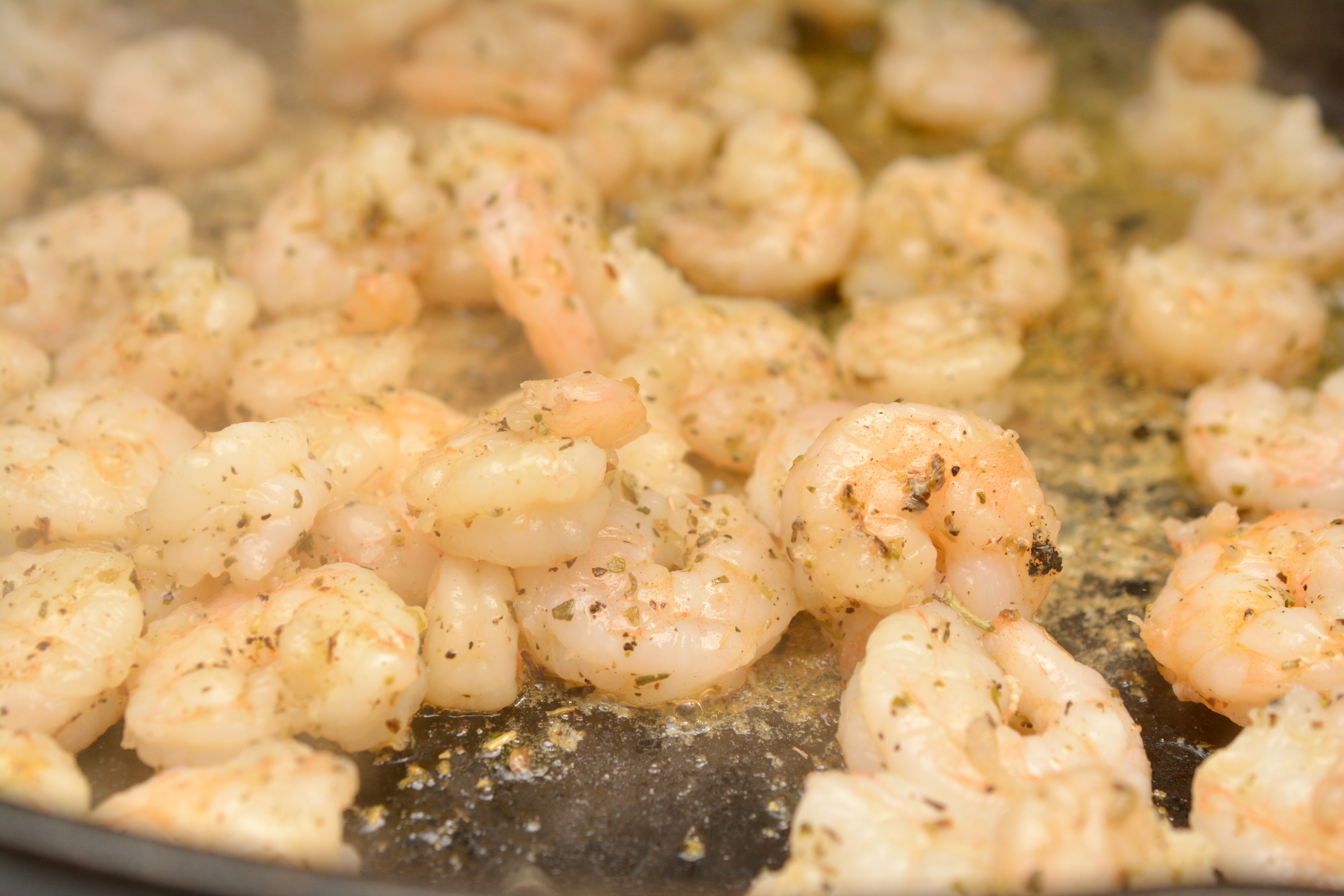 Love alfredo sauce? Want a low carb alfredo sauce? This keto-friendly Shrimp Alfredo is a delicious version of the original that won't ruin your new healthier lifestyle. You won't miss anything but the carbs with this recipe. 
