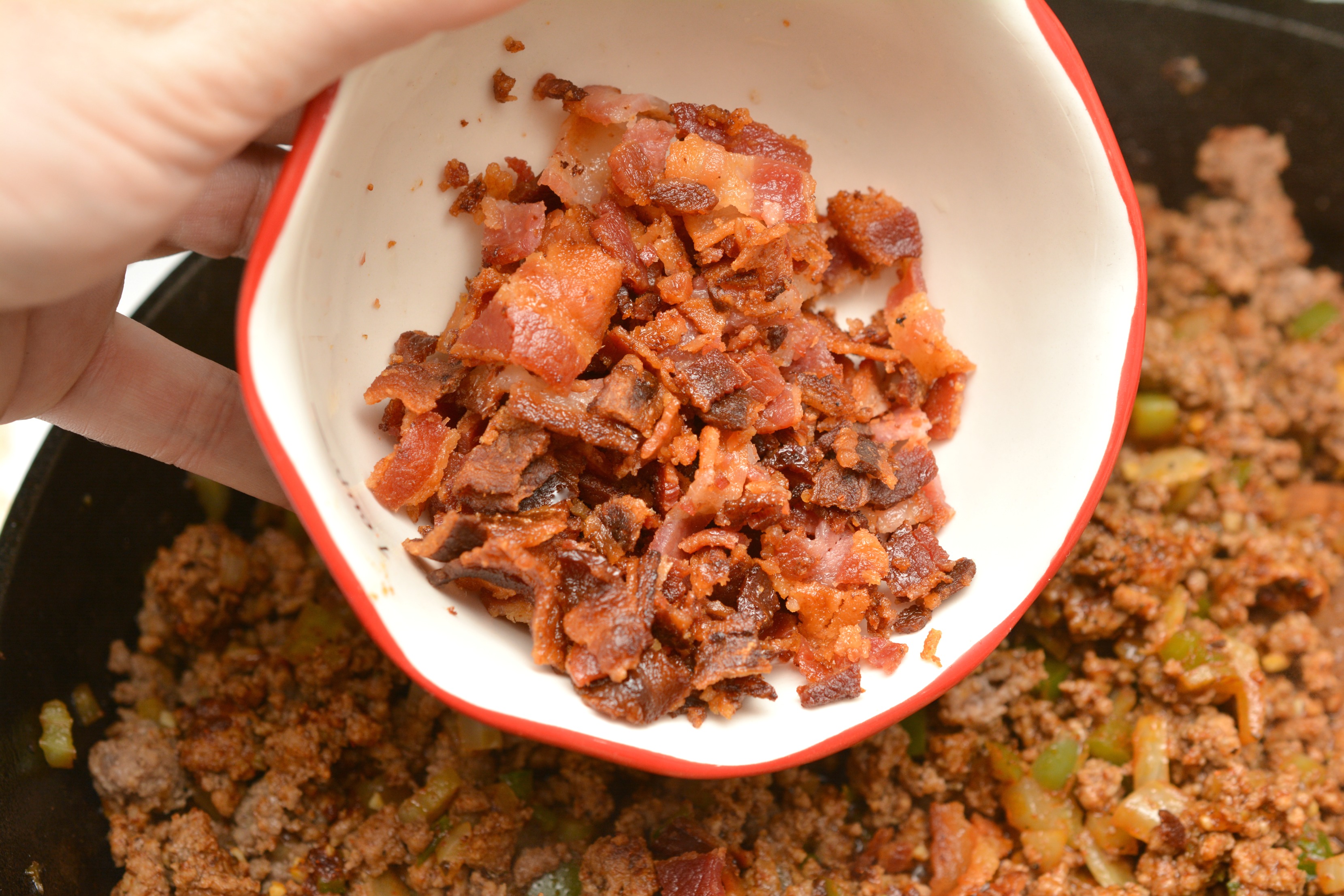 Such a great low carb recipe! With this keto chili recipe, you will not miss anything that would be in a traditional chili recipe, and better yet, it features bacon. I mean, BACON. This keto chili recipe is going to become a family loved favorite and a true comfort food.