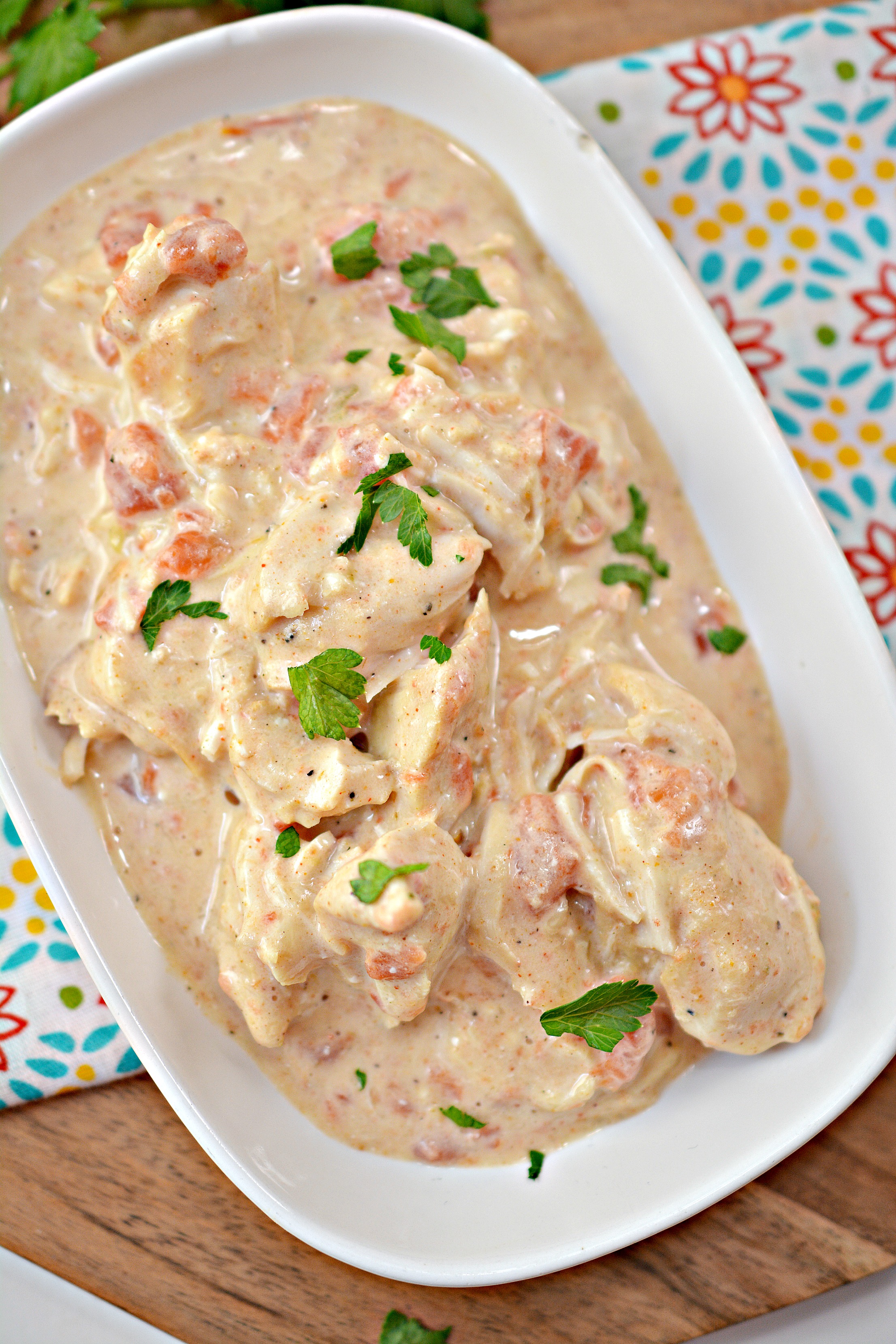 Looking for an easy keto chicken recipe? This delicious keto Instant Pot Queso chicken is fast to make and has amazing flavors. Dinner is ready "start to finish" in 40 minutes. You're going to love this easy low-carb keto recipe!