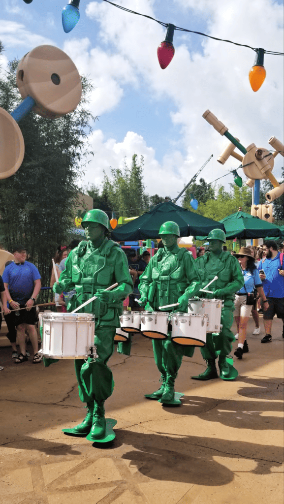 Planning a trip to Walt Disney World? If you have younger children, be sure to visit Hollywood Studios and check out Toy Story Land. While the crowds are gathered at Star Wars Galaxy's Edge, head right on back to all the fun that awaits in Toy Story Land.