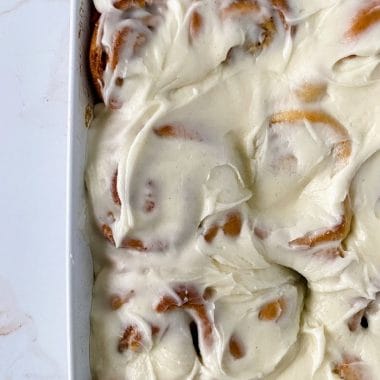 Looking for an indulgent Christmas breakfast idea? These gingerbread cinnamon rolls are the perfect holiday treat for breakfast or brunch. These gingerbread cinnamon rolls can be made in one day or you can start them the night before for a fresh baked gingerbread breakfast.