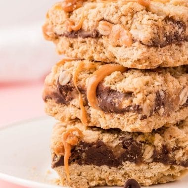 This Carmelitas Recipe are to die for! The ooey gooey bar cookies are made with oatmeal, chocolate, and caramel as well as a few other ingredients, and they will leave you wanting more.