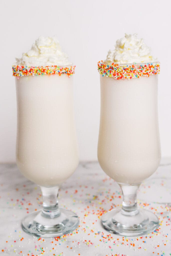 Easy Vanilla Milkshake featured