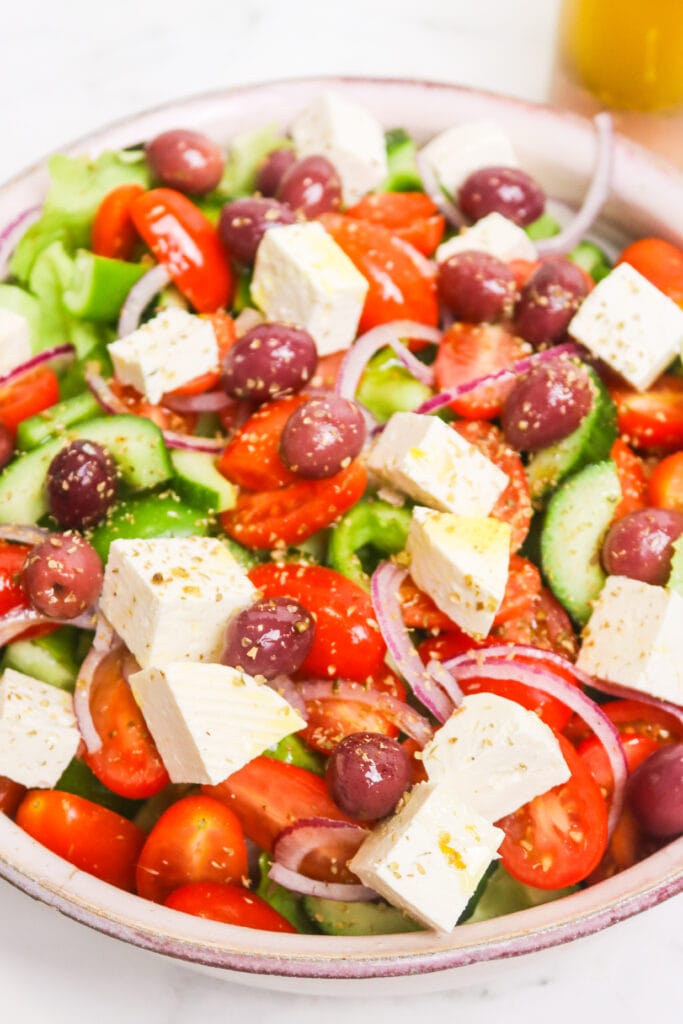 Easy Greek Salad Recipe featured