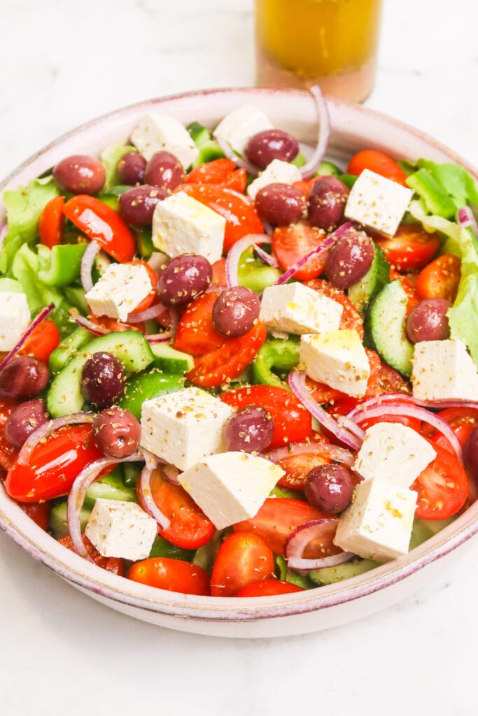 Easy Greek Salad Recipe featured